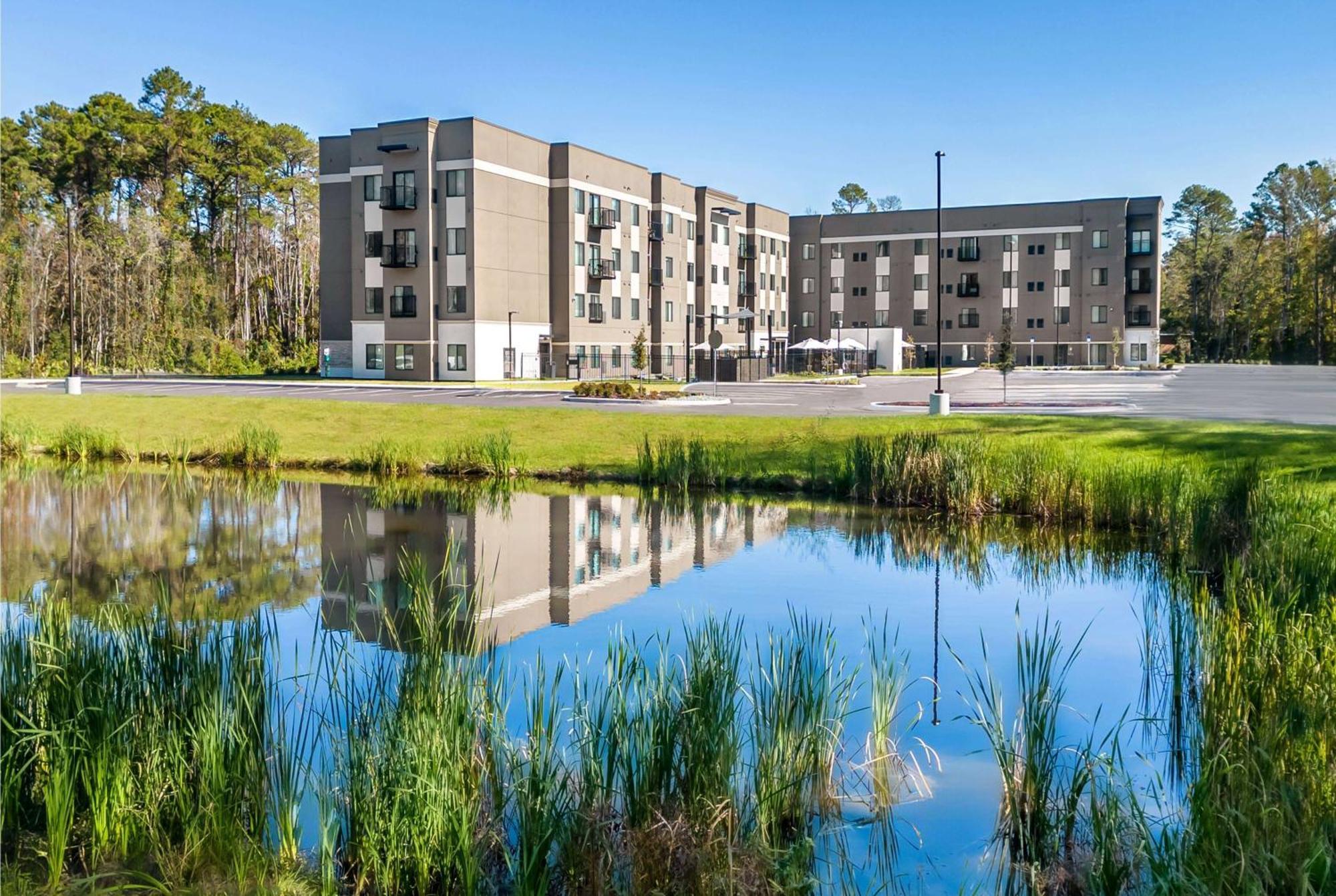 Waterwalk Extended Stay By Wyndham Jacksonville Deerwood Pk Dış mekan fotoğraf