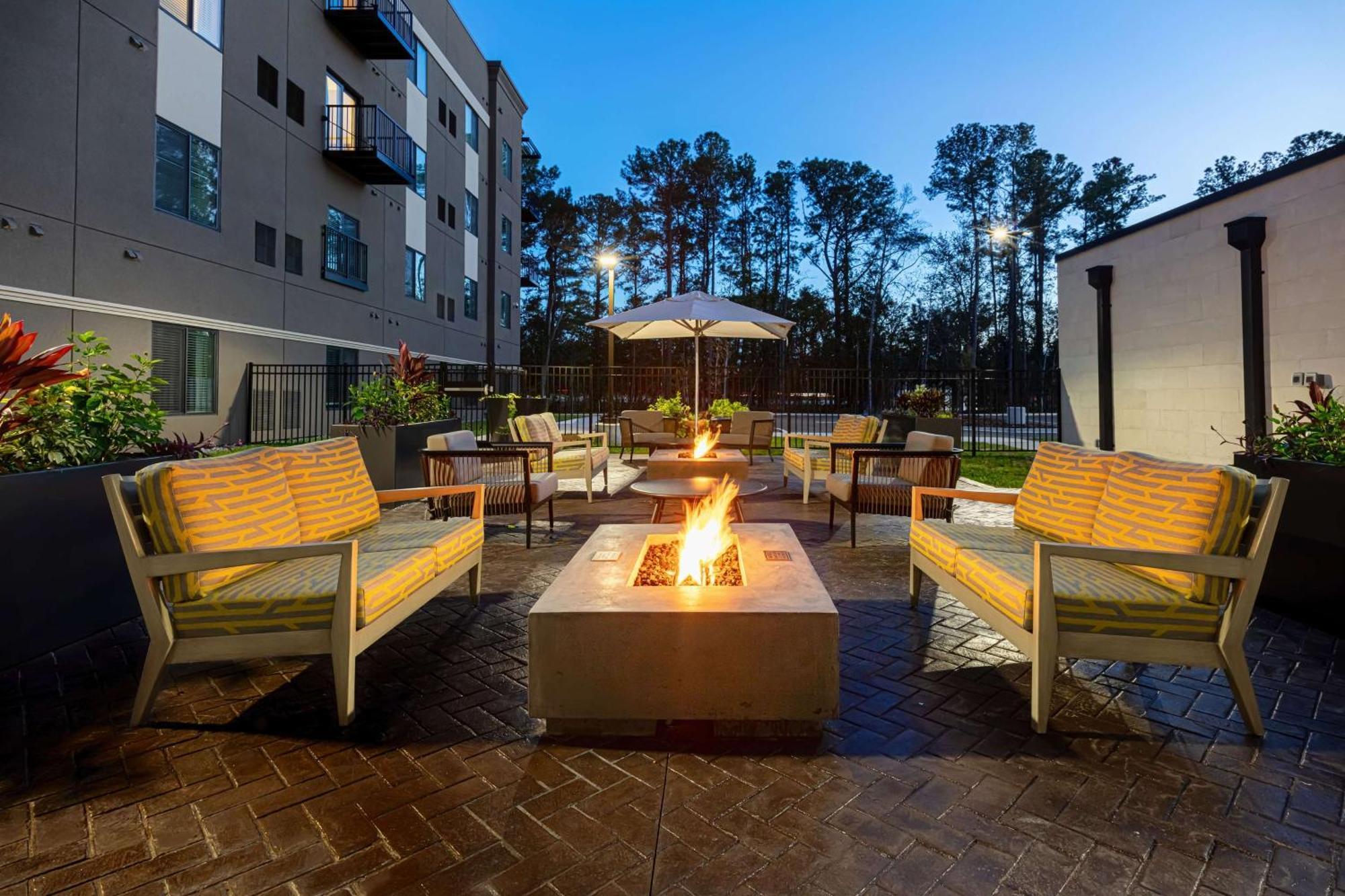 Waterwalk Extended Stay By Wyndham Jacksonville Deerwood Pk Dış mekan fotoğraf
